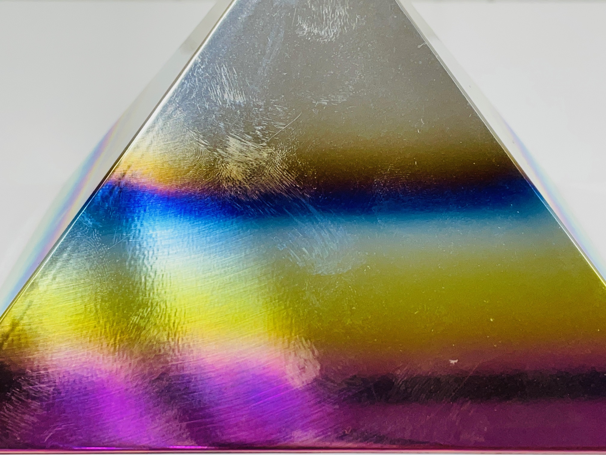 カラーチタンの表面